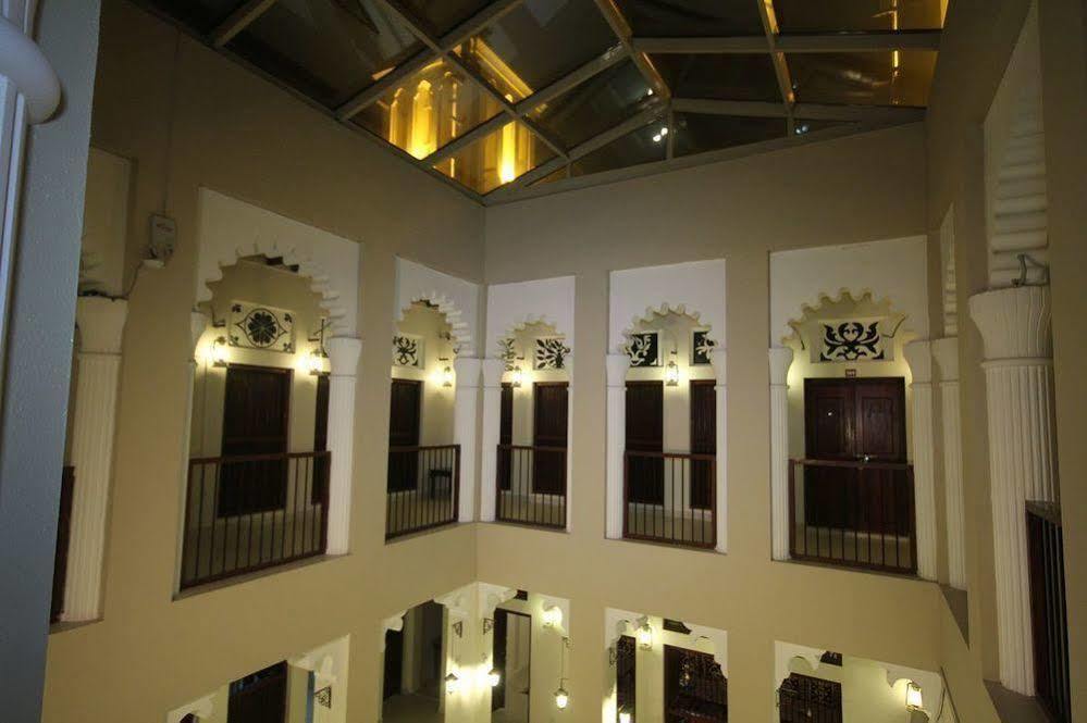Ahmedia Heritage Guesthouse Dubai Exterior photo
